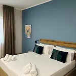 Avio 4* ナポリ